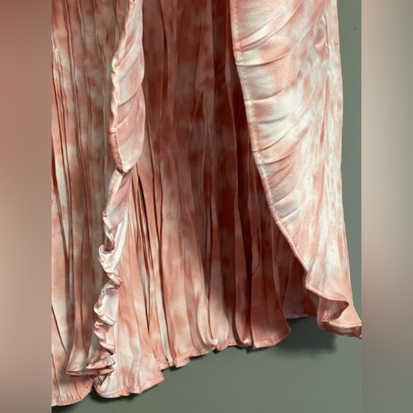 Brand New w/Tags!!  Time and True Satin-feel Pleated Pink and White Skirt XL - Picture 5 of 6